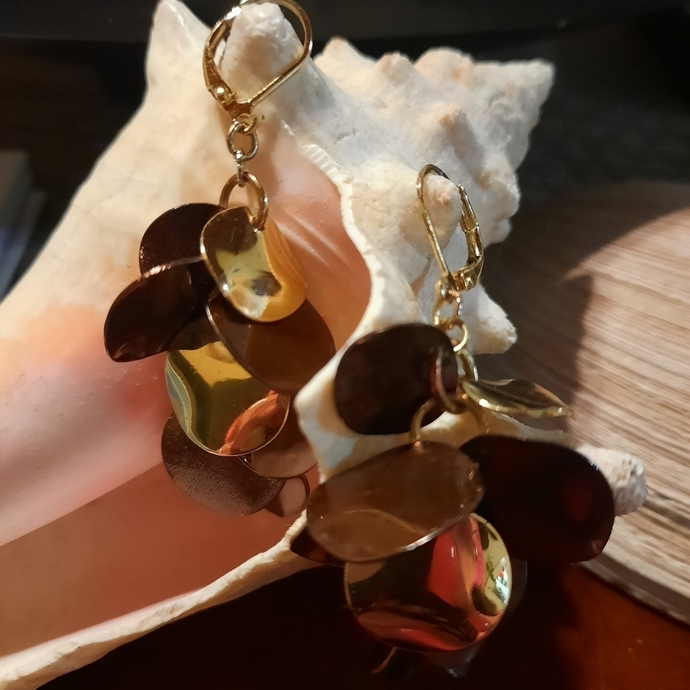 Women's Fashion Dangling Gold Platted Earrings
